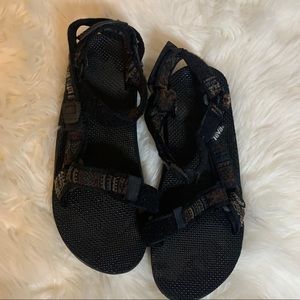 Teva black universal sandals, 13